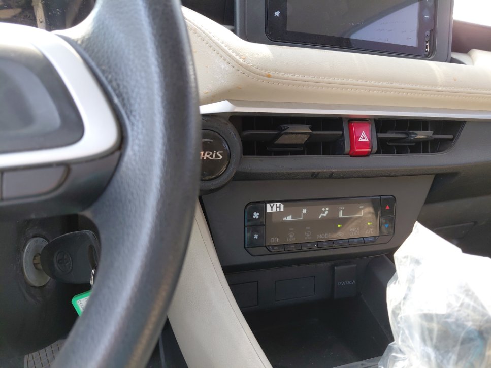 تويوتا يارس  2023 image