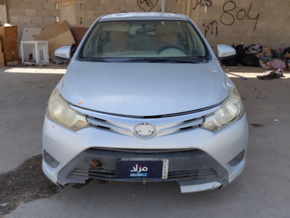 تويوتا يارس  2015