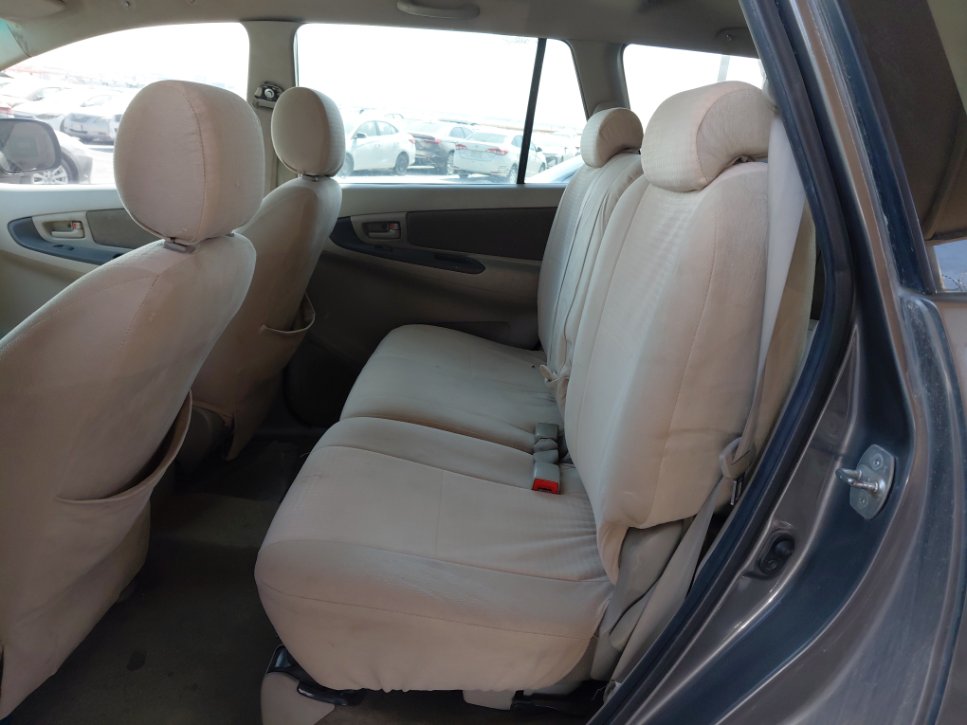 Toyota Innova  2014 image