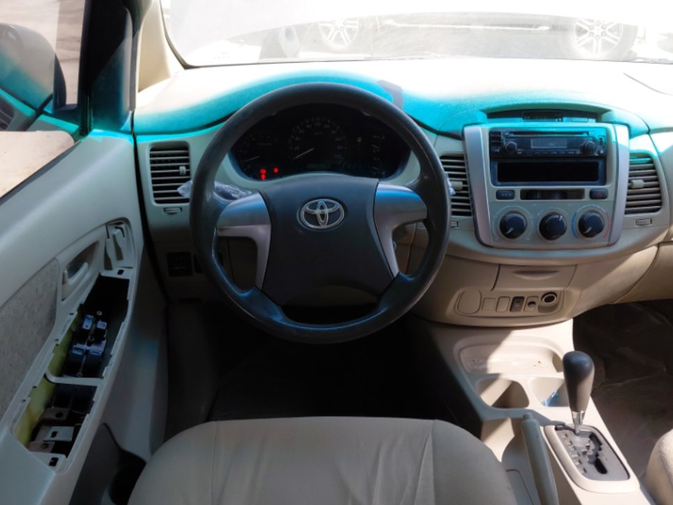 Toyota Innova  2014 image