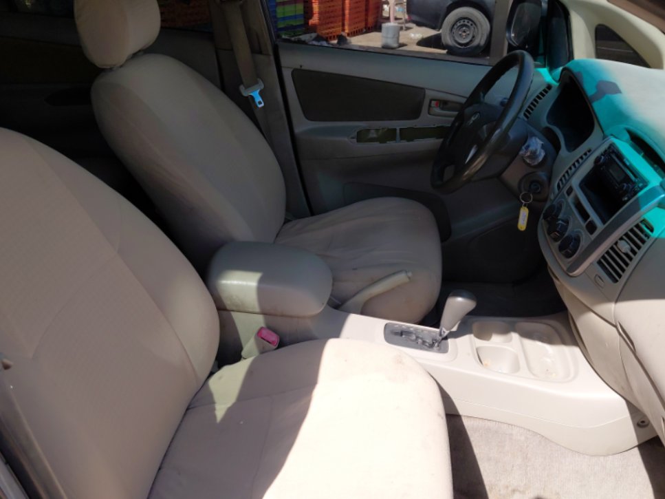 Toyota Innova  2014 image