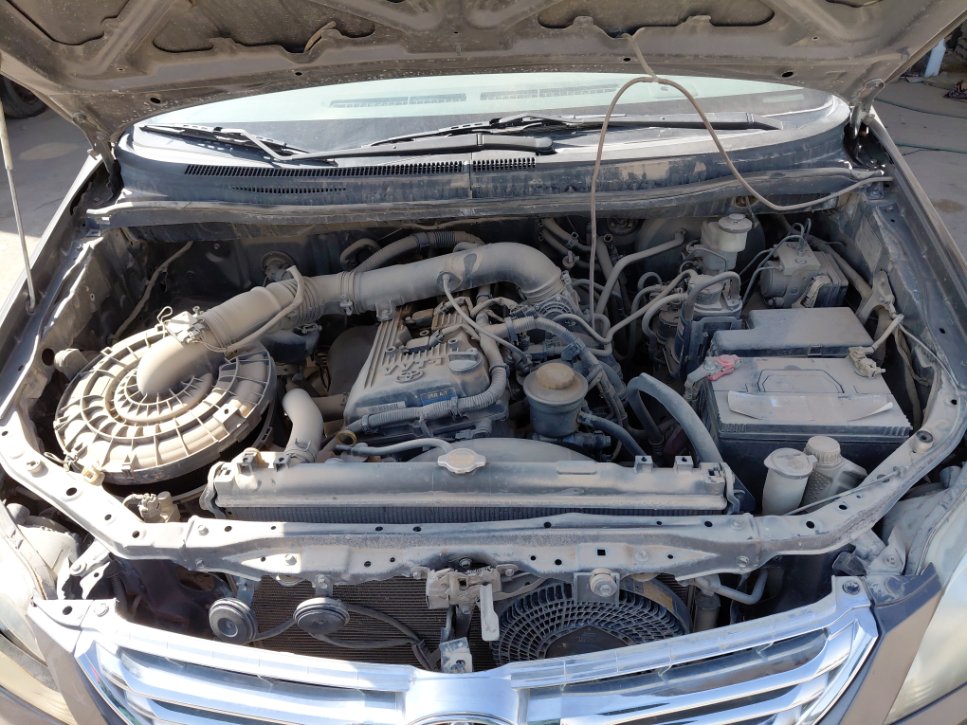 Toyota Innova  2014 image