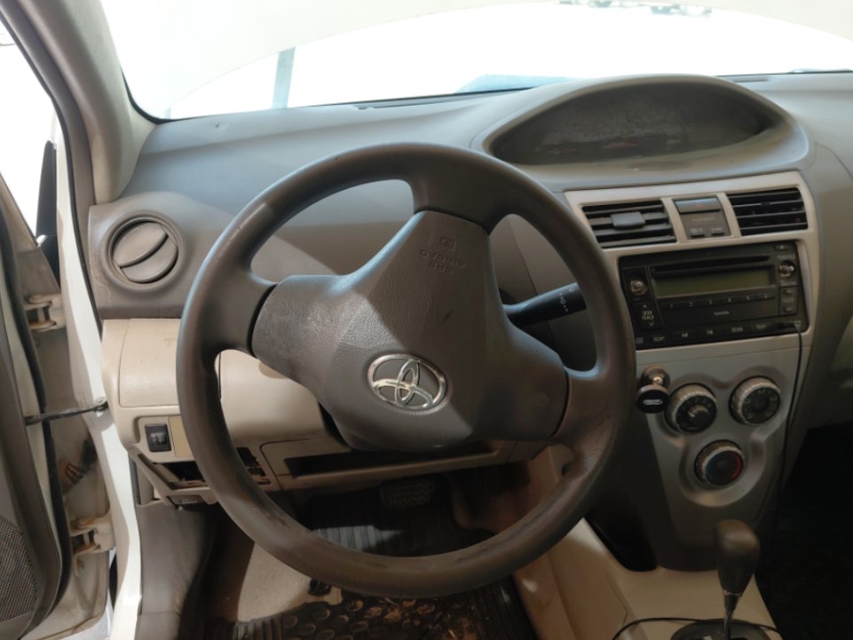 Toyota Yaris  2013 image