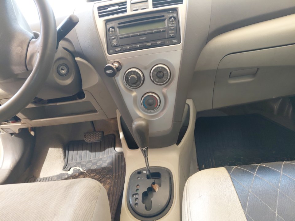 Toyota Yaris  2013 image