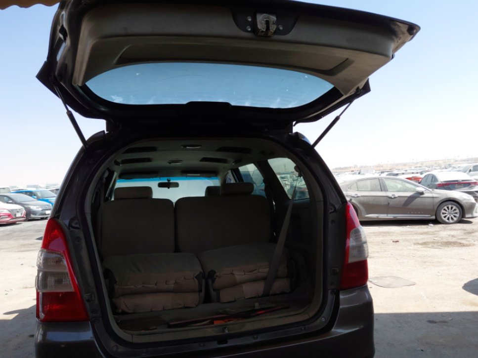 Toyota Innova  2014 image