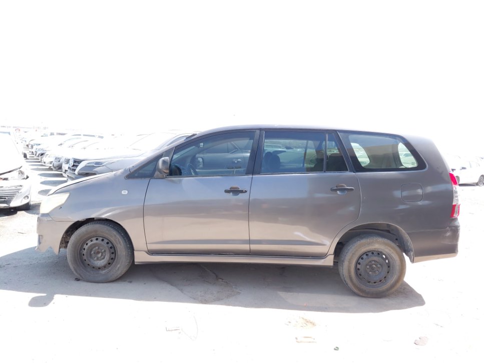 Toyota Innova  2014 image