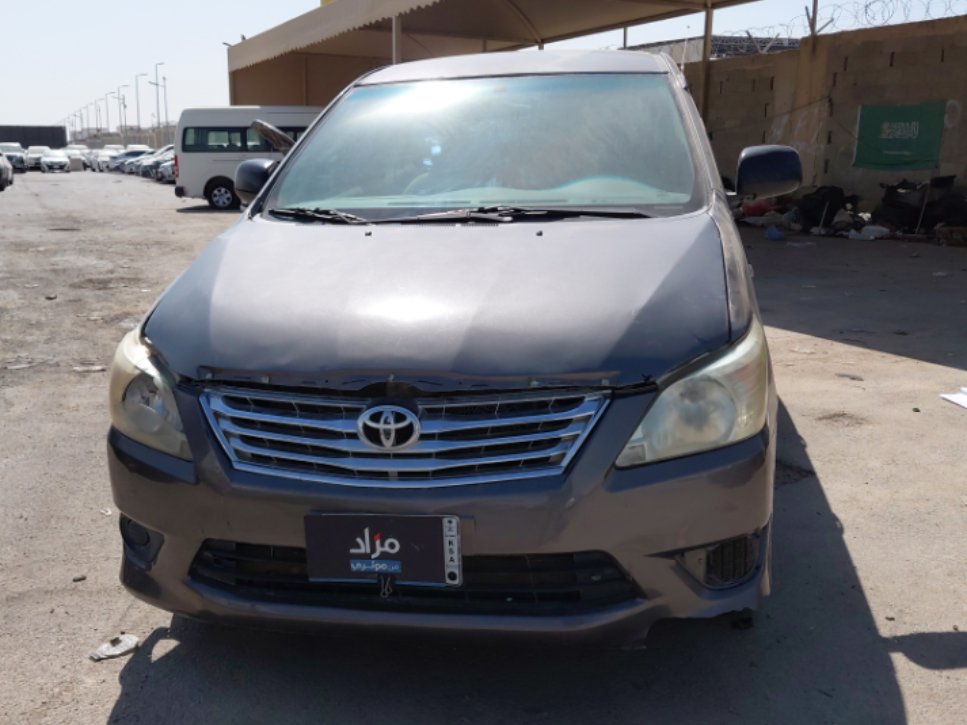 تويوتا انوفا  2014