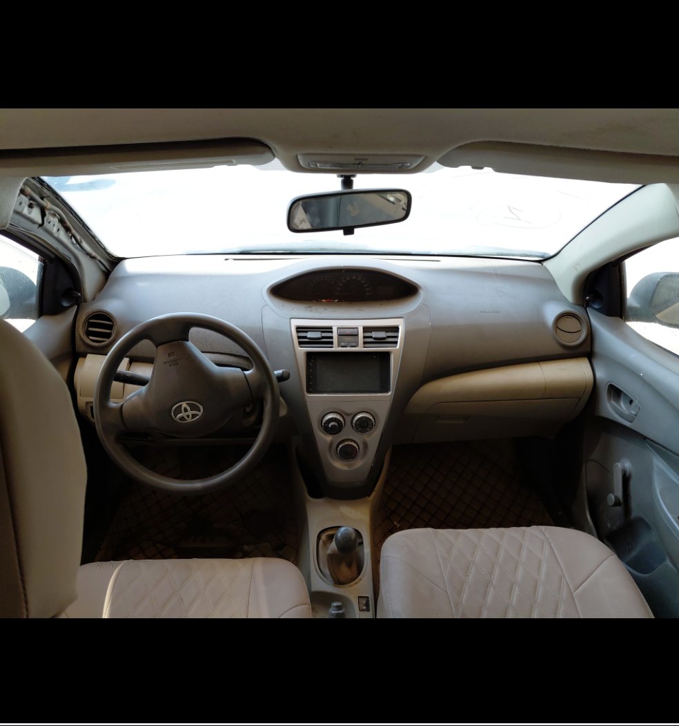 Toyota Yaris  2012 image