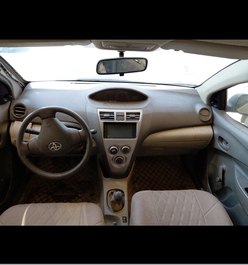 Toyota Yaris  2012 image