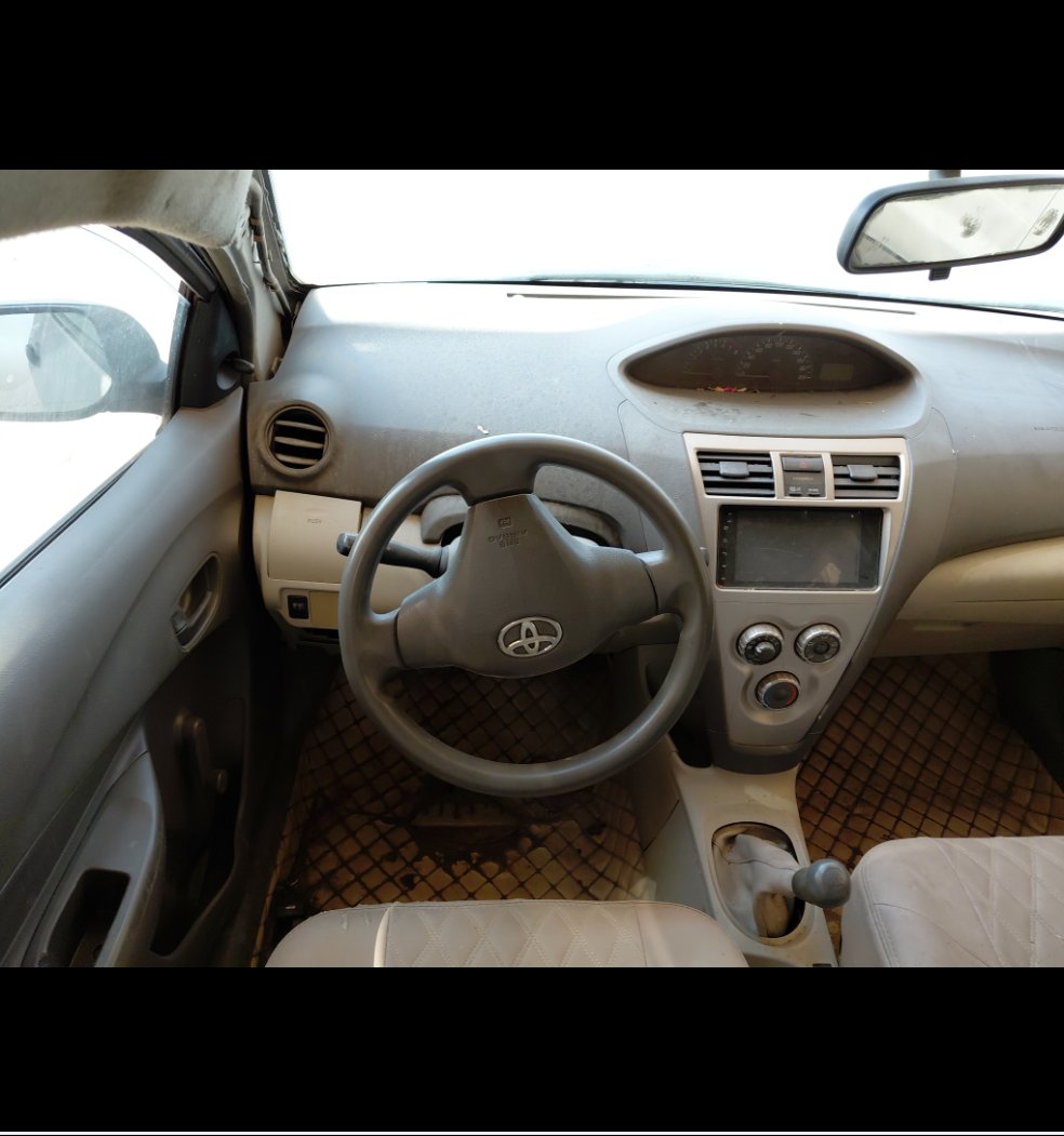 Toyota Yaris  2012 image