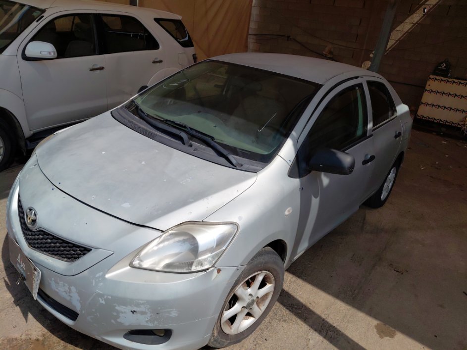 Toyota Yaris  2012 image