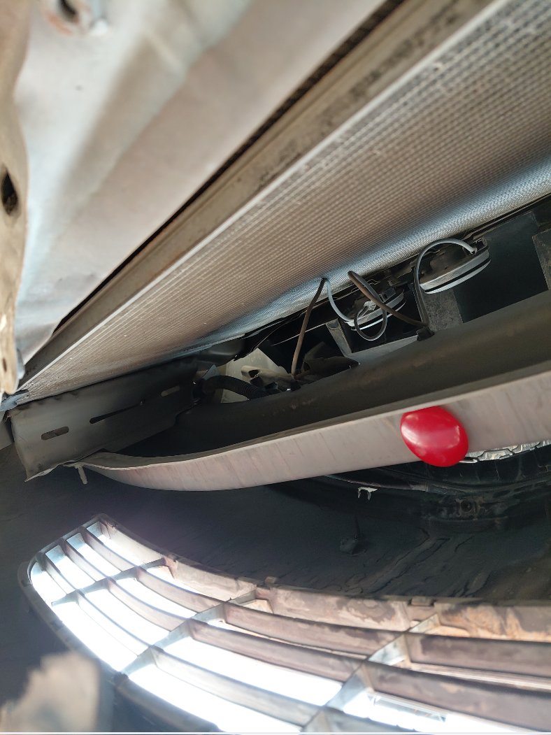 Toyota Yaris  2012 image