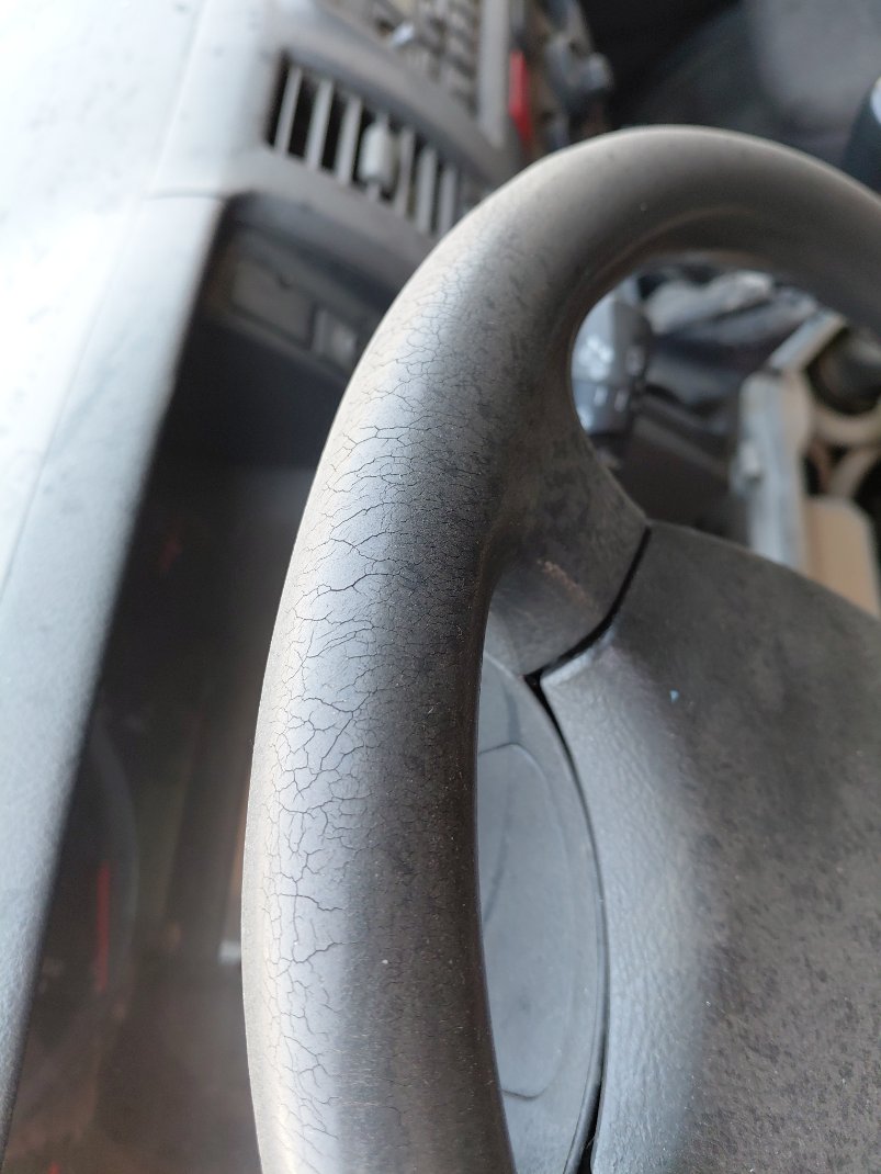 Toyota Hiace Van  2015 image