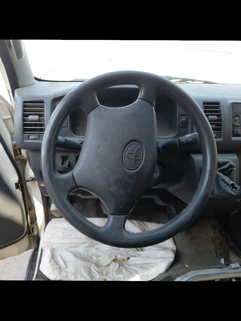 Toyota Hiace Van  2015 image