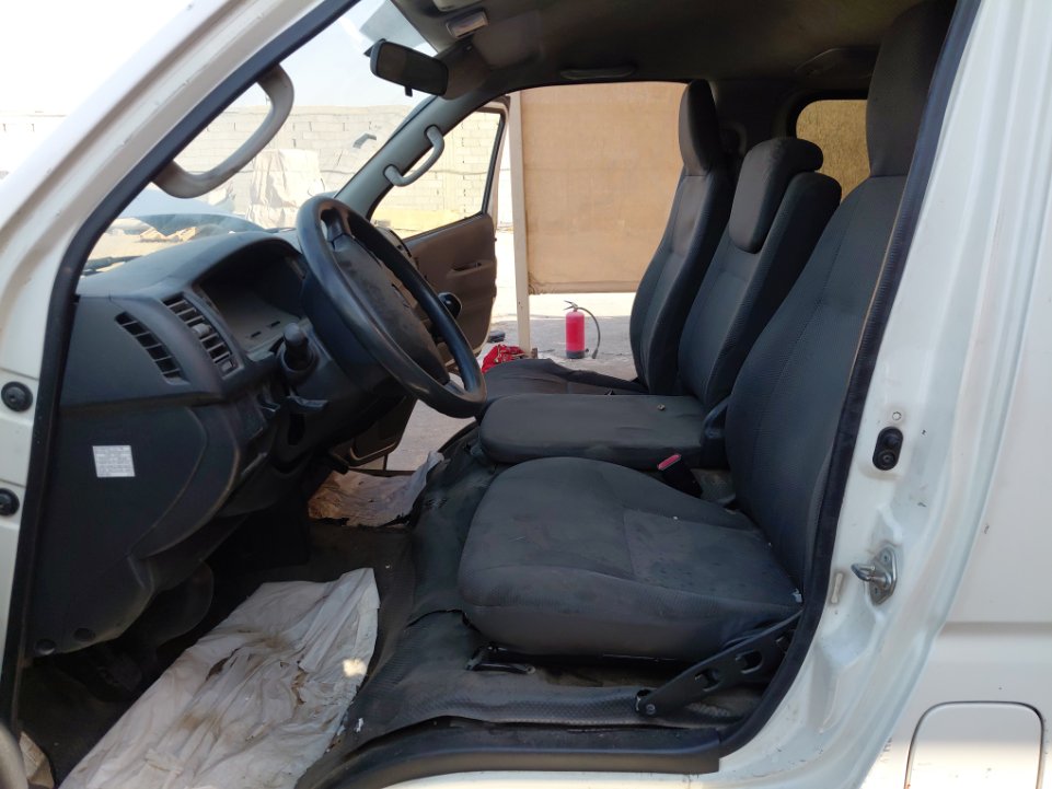 Toyota Hiace Van  2015 image