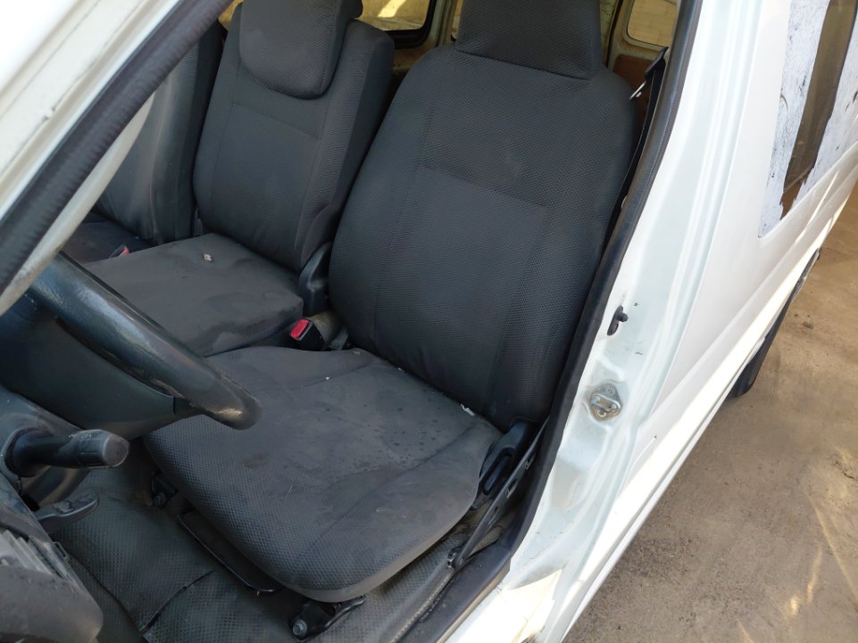 Toyota Hiace Van  2015 image