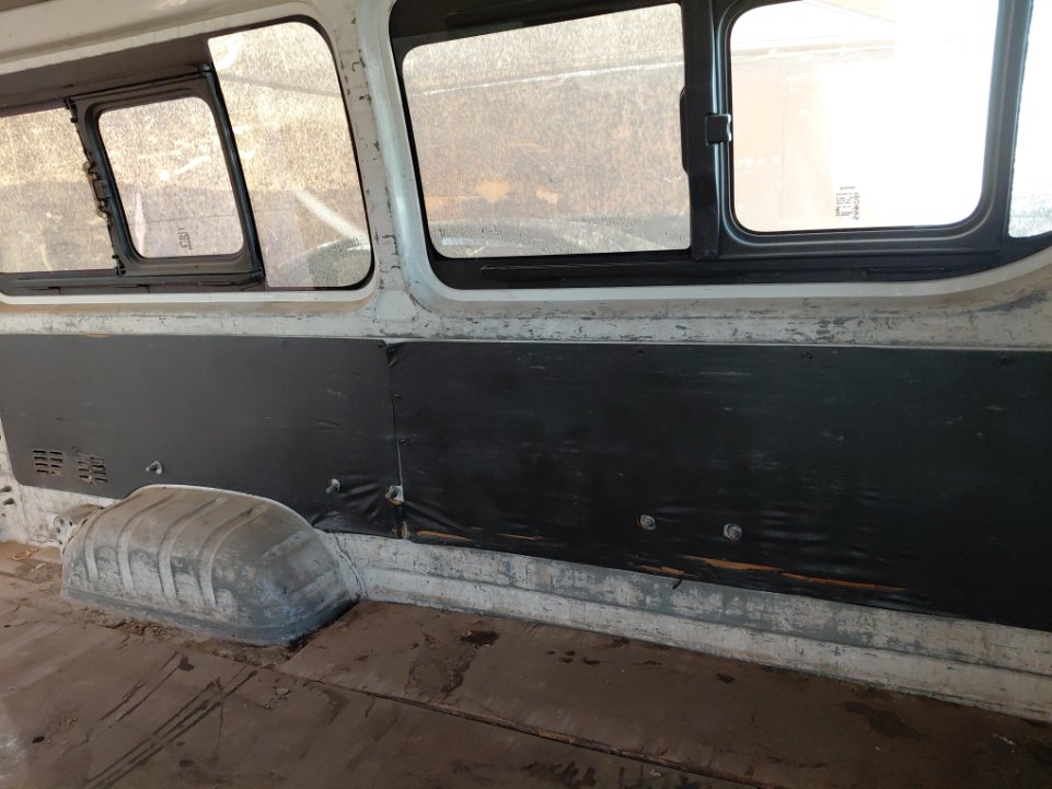 Toyota Hiace Van  2015 image