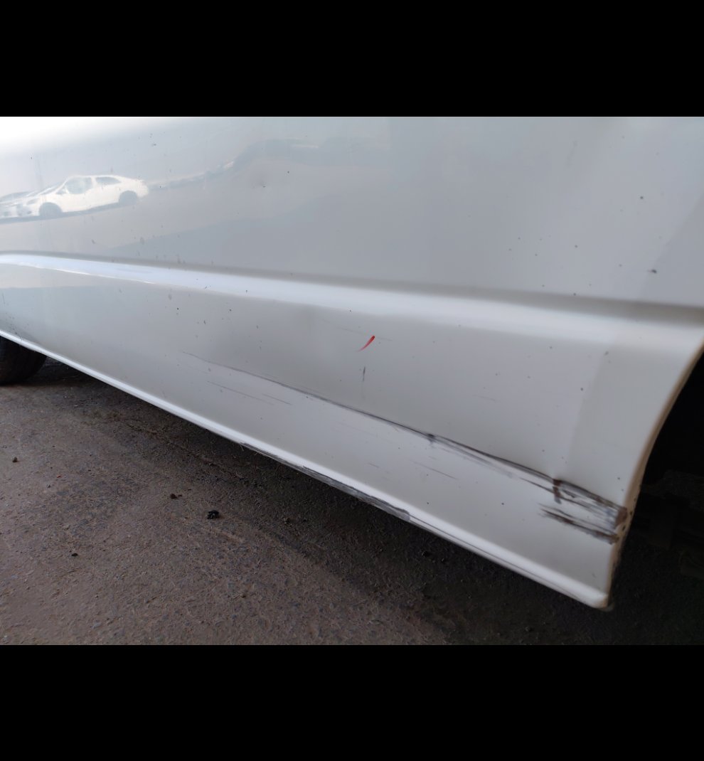 Toyota Hiace Van  2015 image