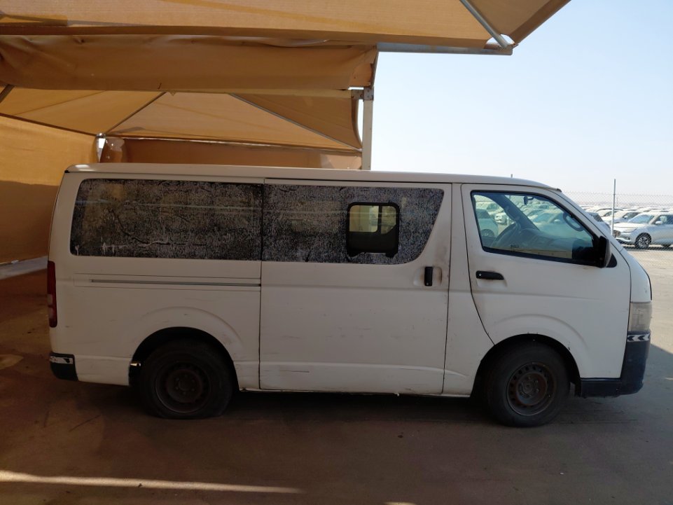 Toyota Hiace Van  2015 image