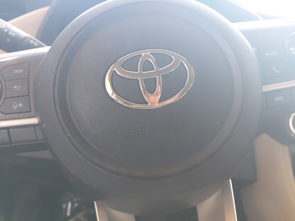 تويوتا يارس SD YX 2024 image