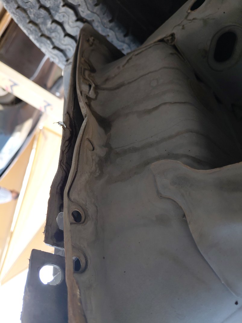 Toyota Hiace Van  2015 image