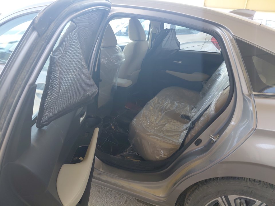 تويوتا يارس SD YX 2024 image