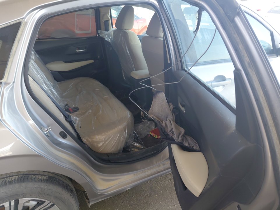 تويوتا يارس SD YX 2024 image