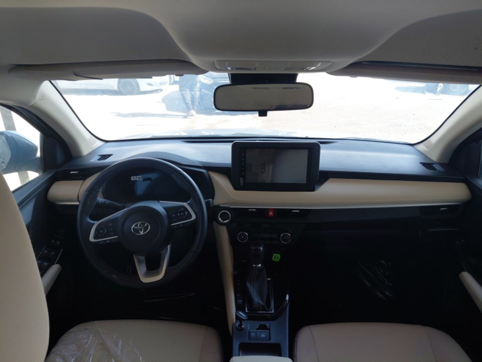 تويوتا يارس SD YX 2024 image