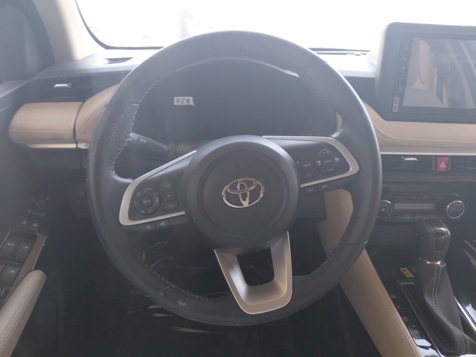 تويوتا يارس SD YX 2024 image