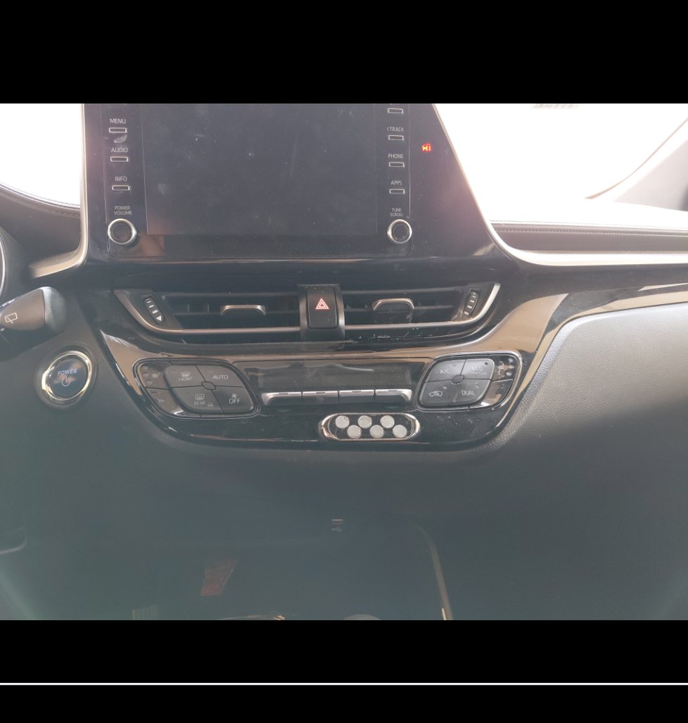 تويوتا سي اتش ار UTILITY 2020 image