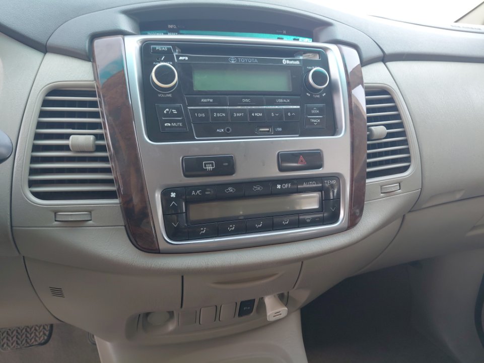 تويوتا انوفا  2014 image