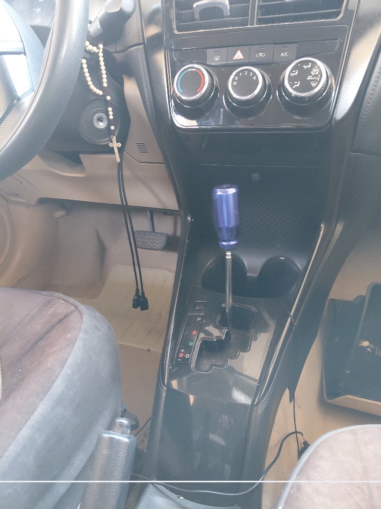 تويوتا يارس Y SD 2019 image