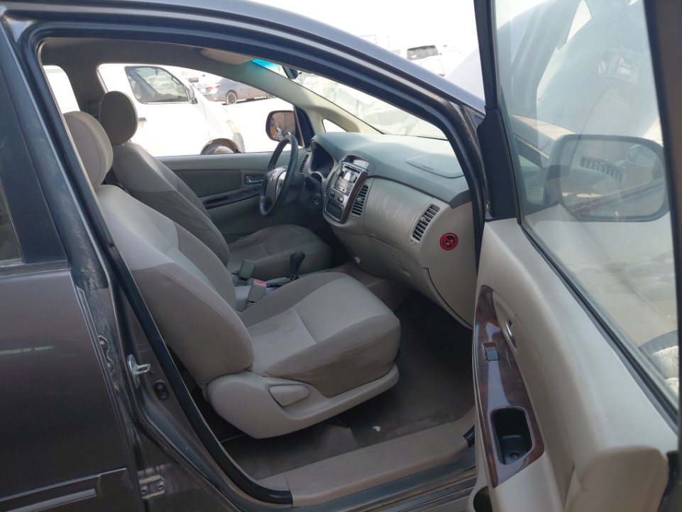 تويوتا انوفا  2014 image