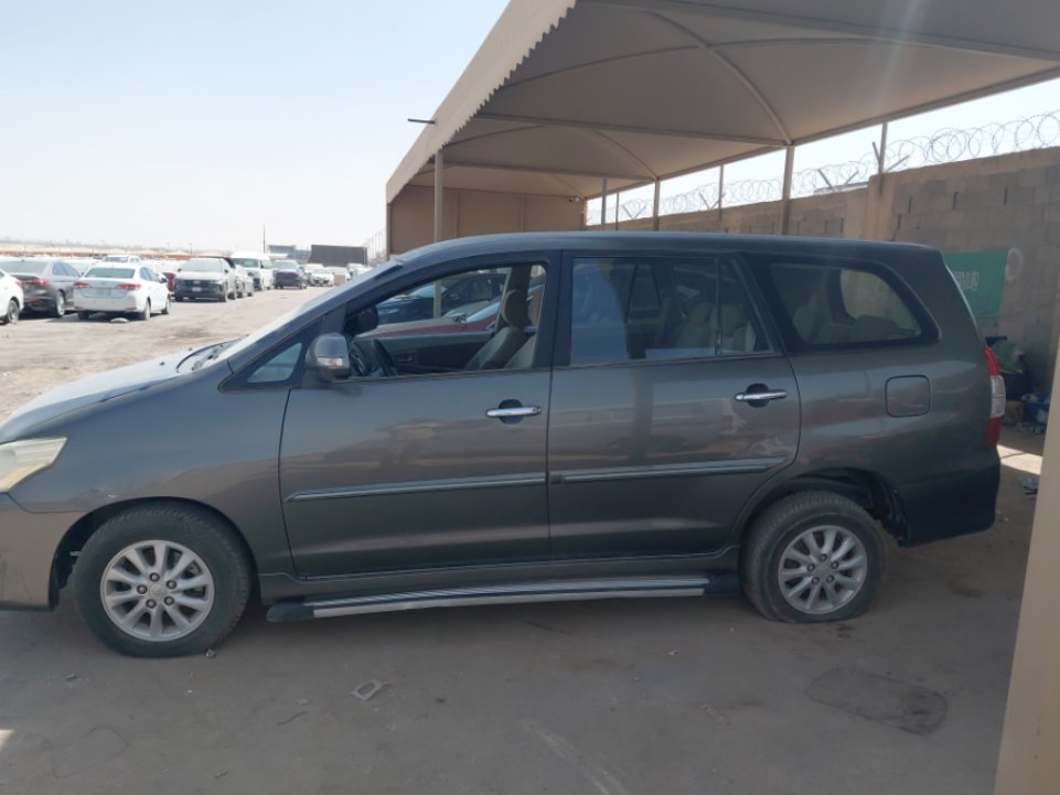 تويوتا انوفا  2014 image