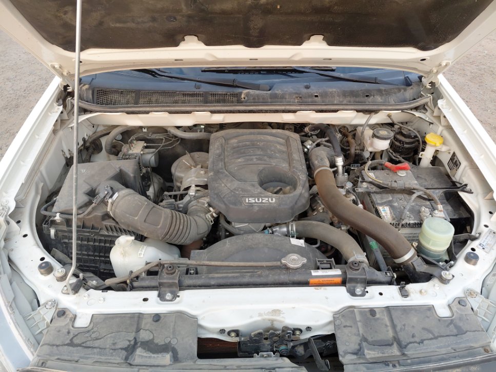 Isuzu D MAX 4x4  2024 image