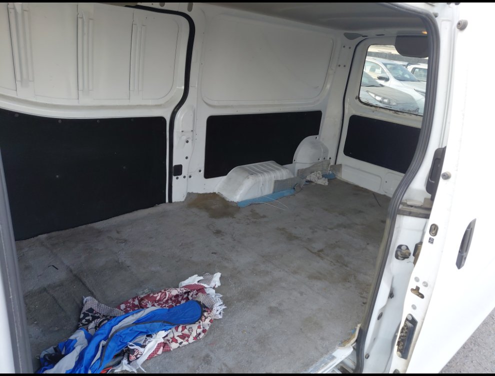 نيسان أورفان  2023 image