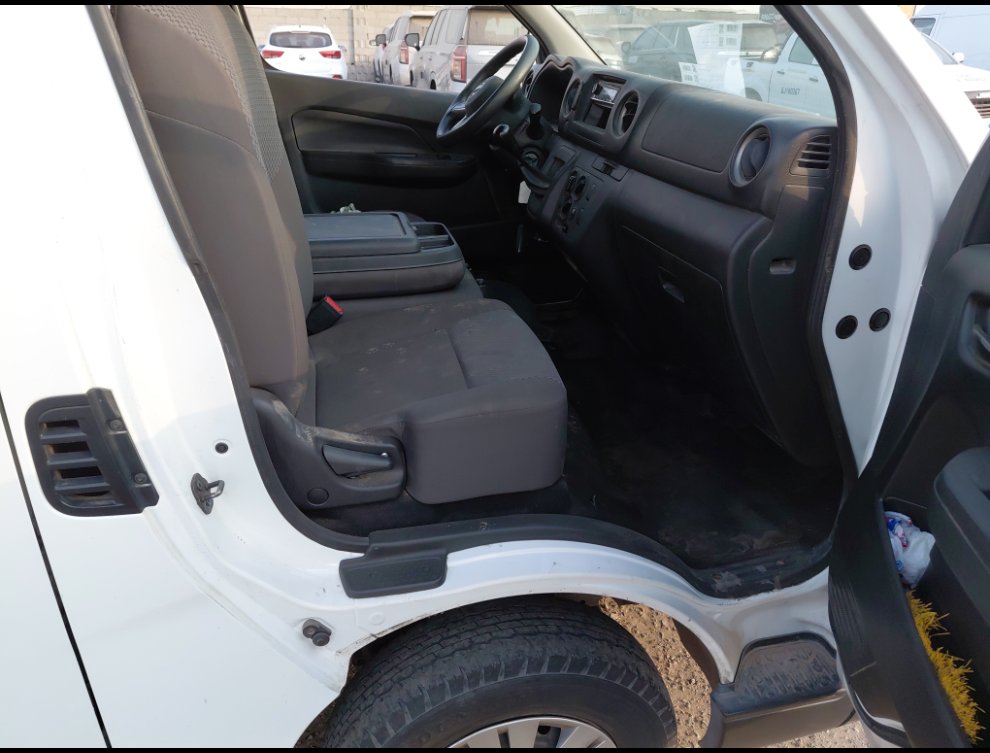 نيسان أورفان  2023 image