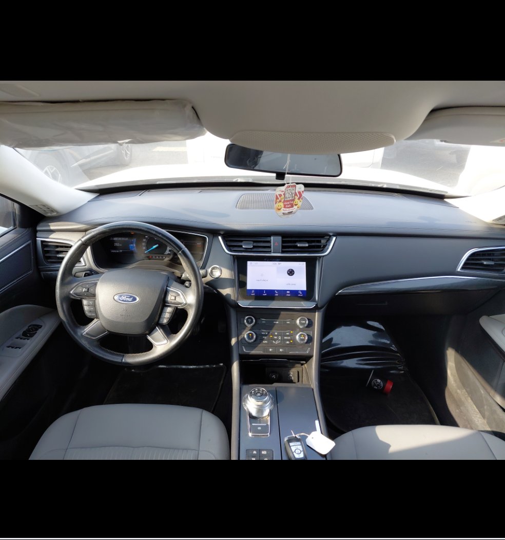 Ford Taurus  2022 image