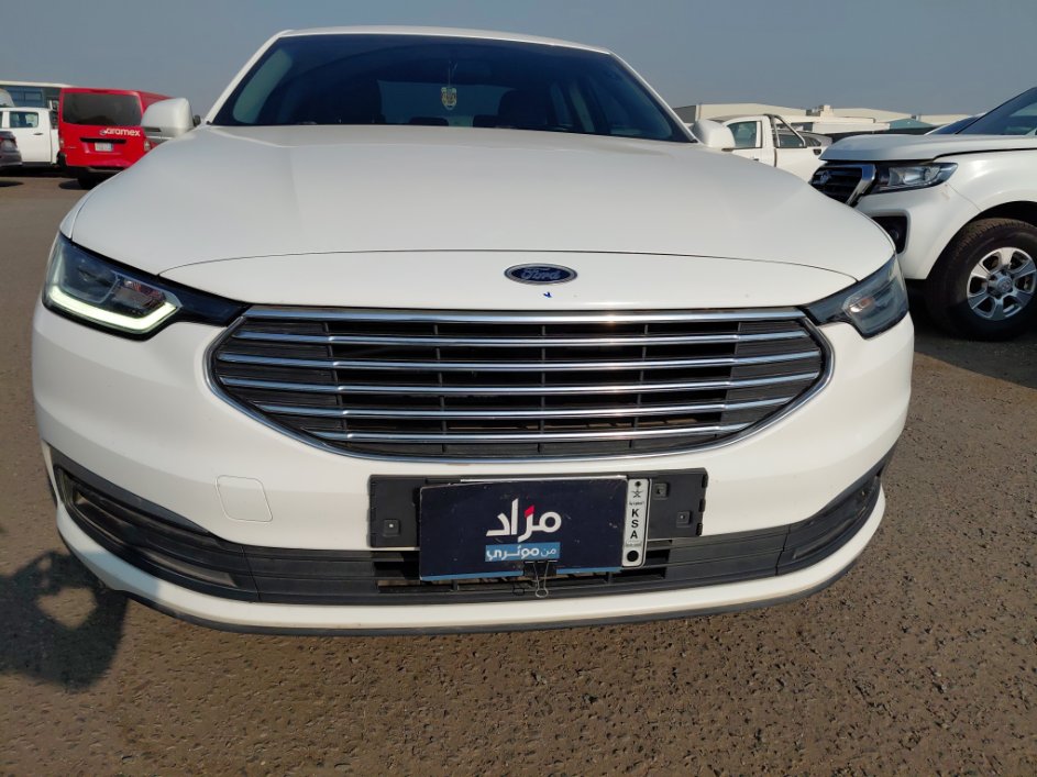 Ford Taurus  2022 image