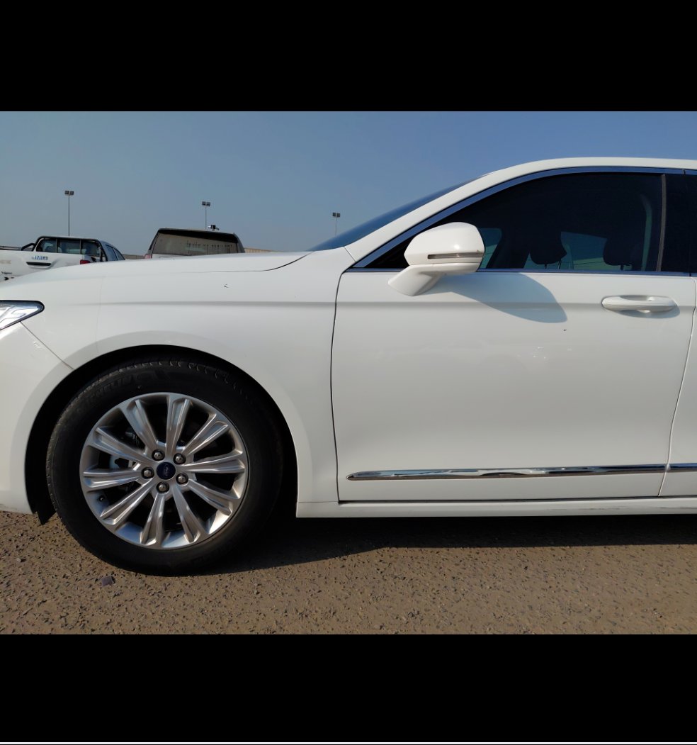 Ford Taurus  2022 image