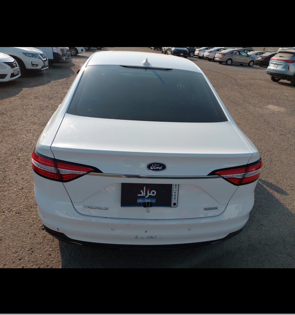 Ford Taurus  2022 image