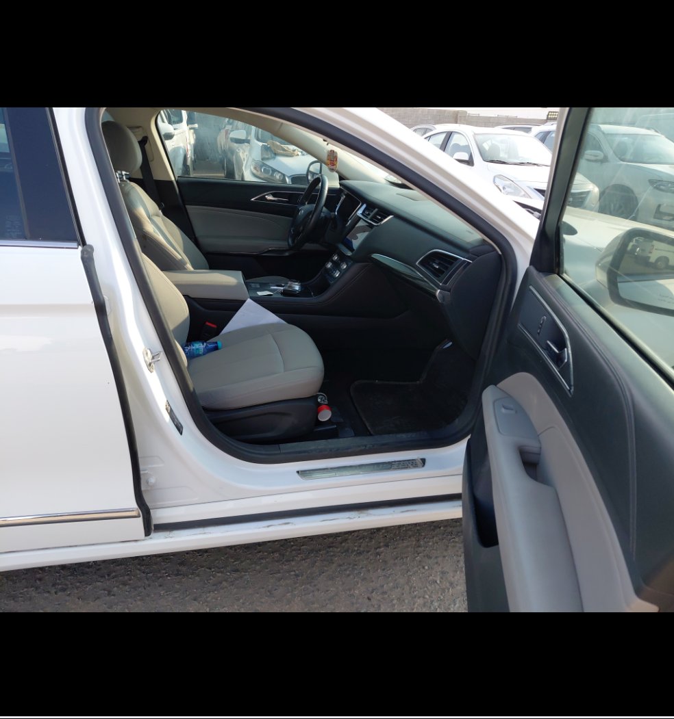 Ford Taurus  2022 image