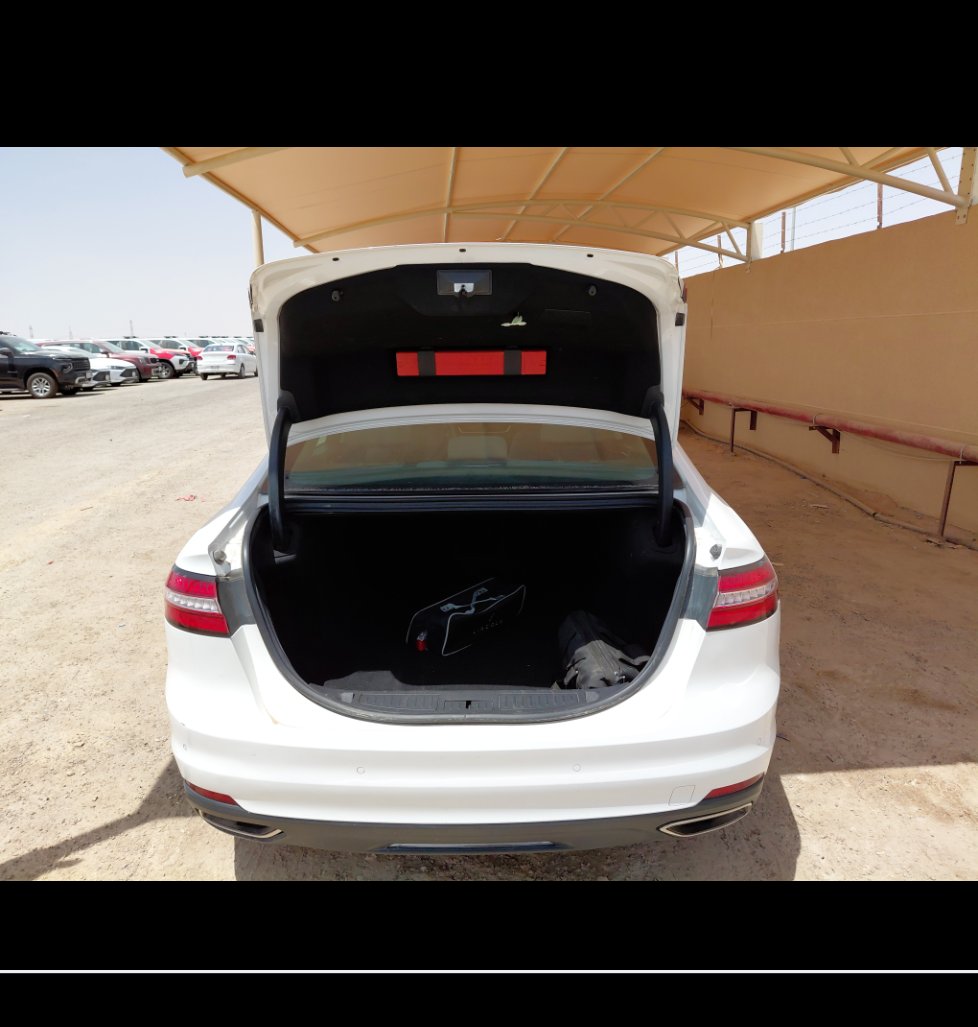 Ford Taurus  2022 image