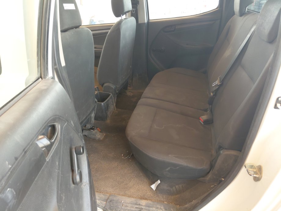 ايسوزو ديماكس  2018 image