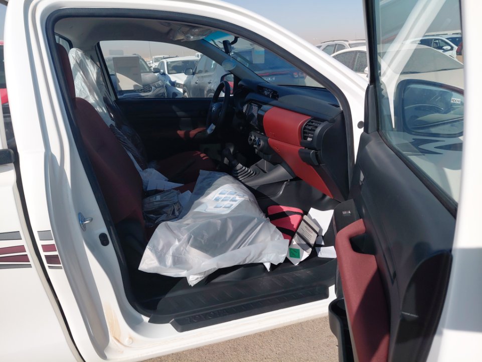 Toyota Hilux 4X2 GLX 2023 image