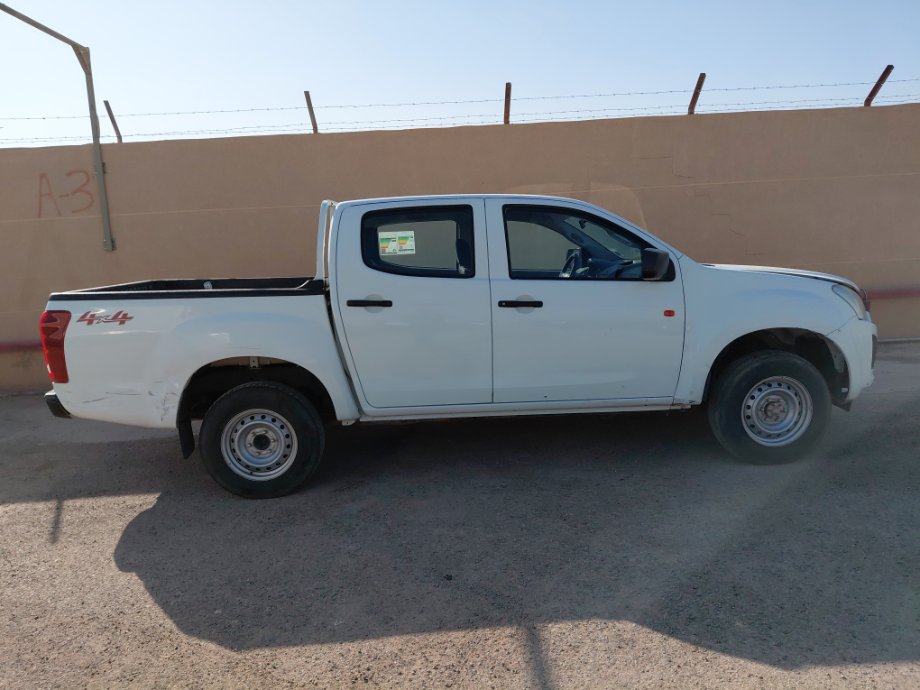 Isuzu D MAX 4x4 2022 image