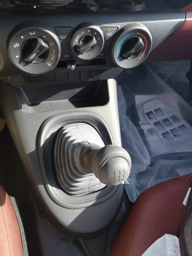 تويوتا هايلكس  GLX 2023 image