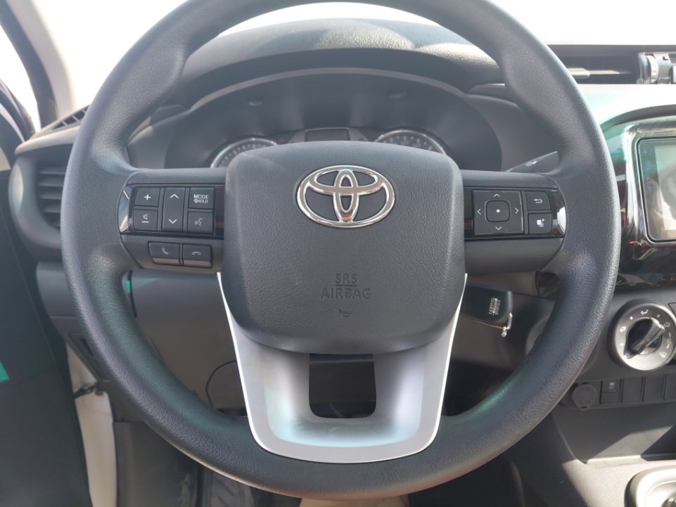 تويوتا هايلكس  GLX 2023 image