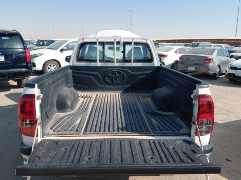 تويوتا هايلكس  GLX 2023 image