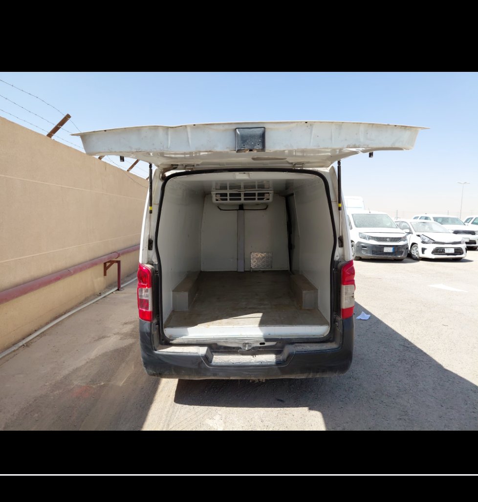 نيسان أورفان  2022 image